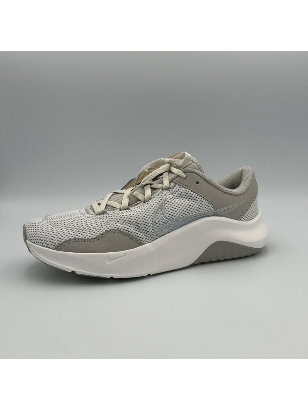 Nike Legend Essential 3 NN Women’s Size 9 US Gray Mesh Workout Shoes DM1119 008